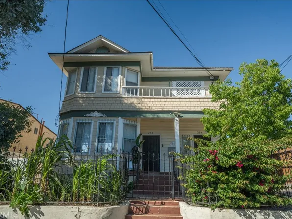 252 W 11th St, San Pedro, CA 90731