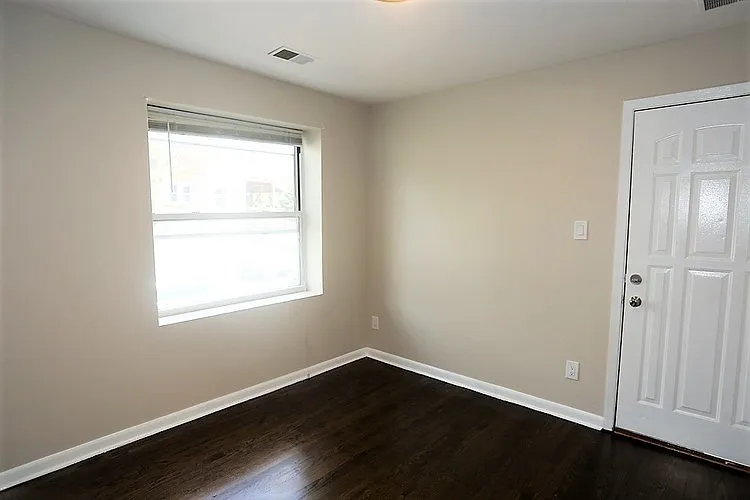 3517-21 W Grace St #1W — Photo 2