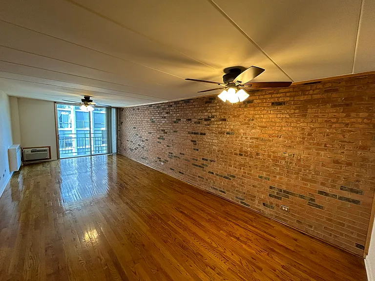 2340 N Commonwealth Ave — Photo 29