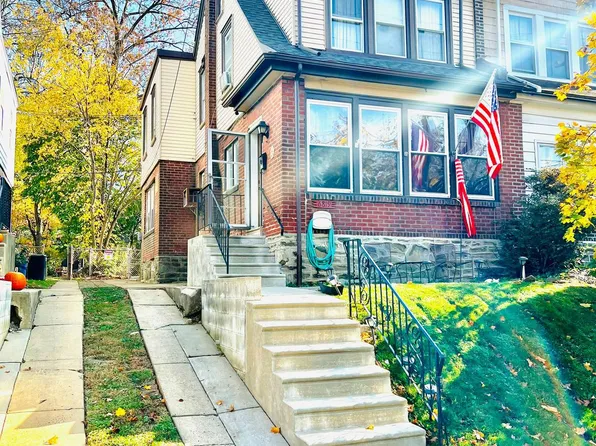 6819 Oakley St, Philadelphia, PA 19111