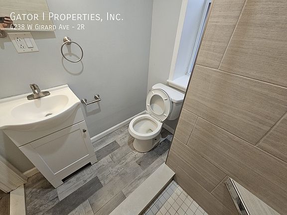 4th image of 4238 W Girard Ave #2R