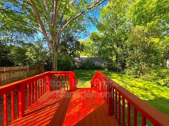 3rd image of 1529 Newcastle St