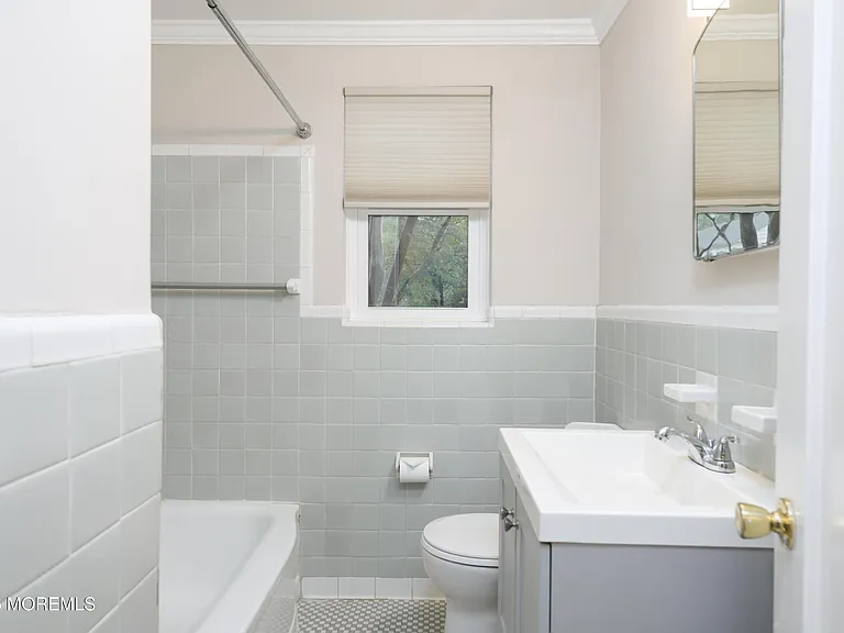 66 Manor Dr #609 — Photo 16