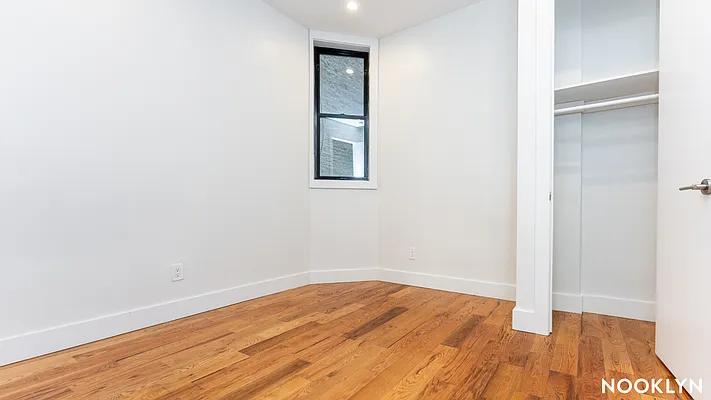 Rented by Nooklyn NYC LLC | media 12