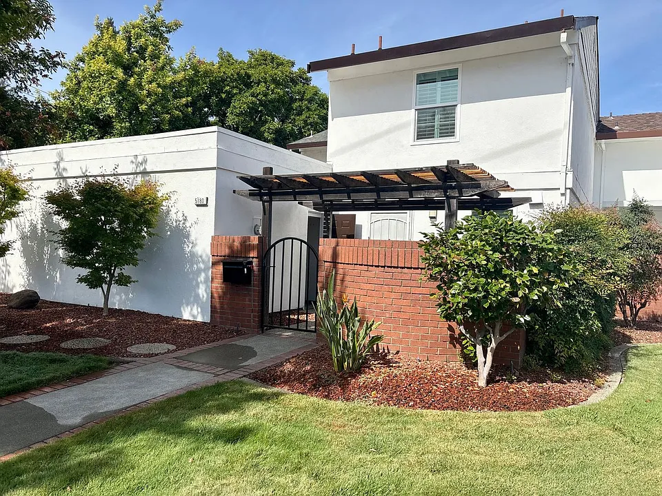 5180 Riverside Blvd