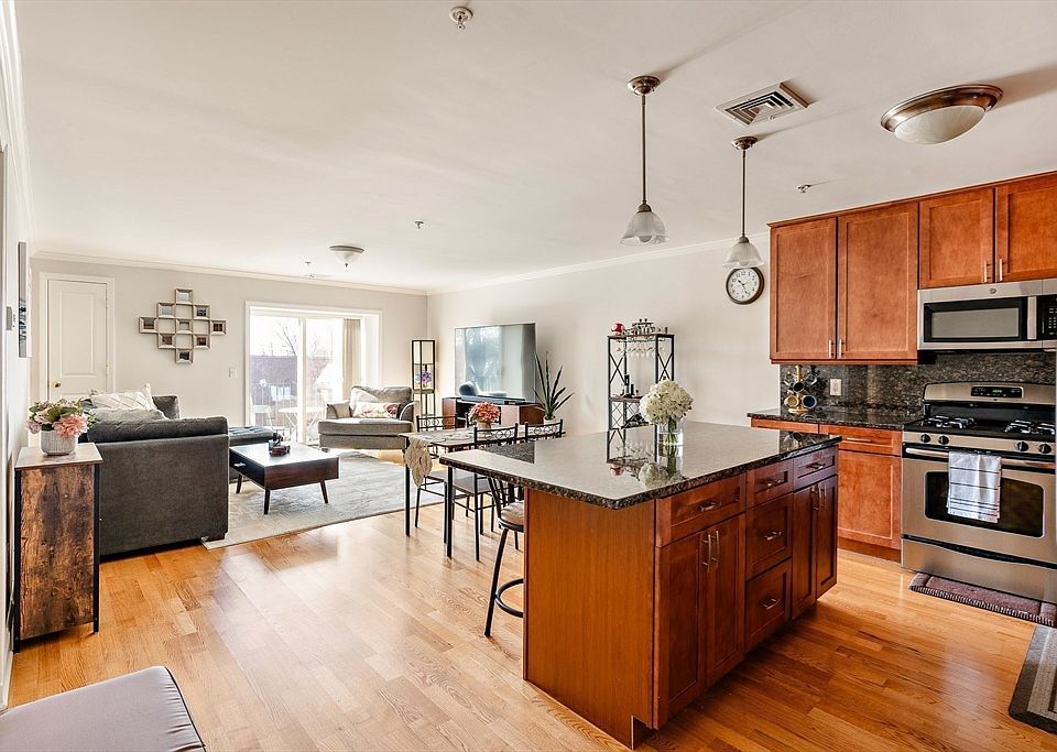 1st image of 179 Park St Unit 404