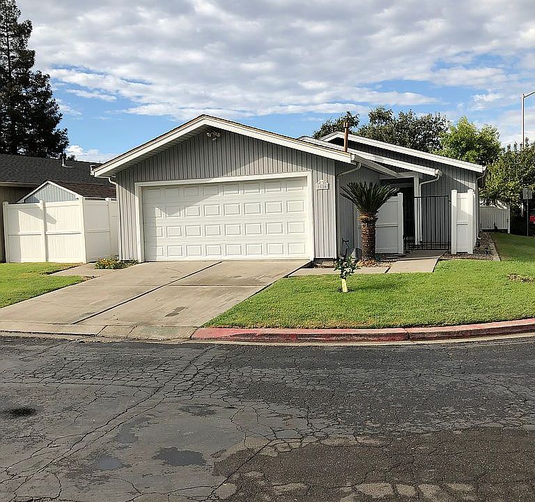 1st image of 6004 Carolina Cir