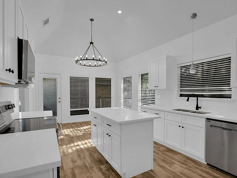 12411 Exbury Ct — Photo 18