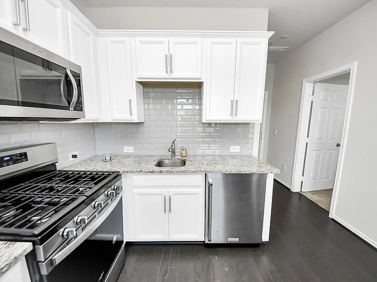 3402 Avondale View Dr — Photo 5