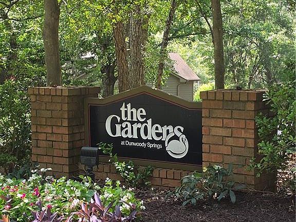 2nd image of 904 Garden Ct