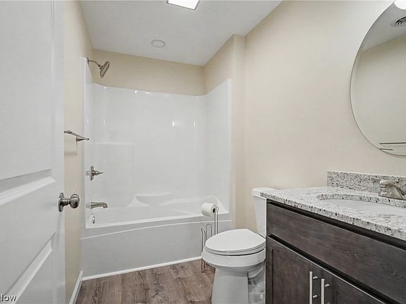 5th image of 1444 Buckeye Cir