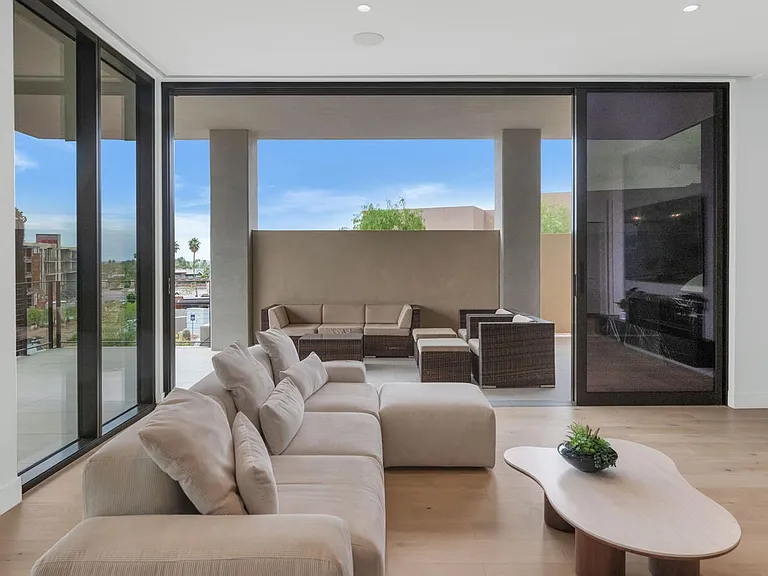 5000 N Camelback Ridge Rd #102 — Photo 4
