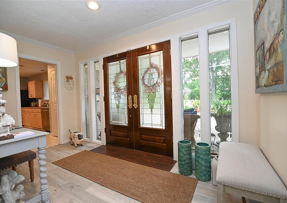 1st image of 10311 Briar Dr