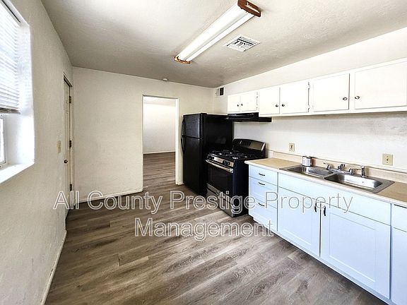 3rd image of 1915 E Osborn Rd APT 2