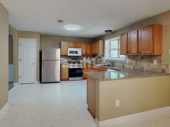5th image of 253 Woodcreek Way