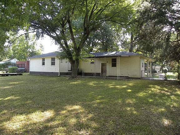 2839 Beverly Hills Rd, Memphis, TN 38128