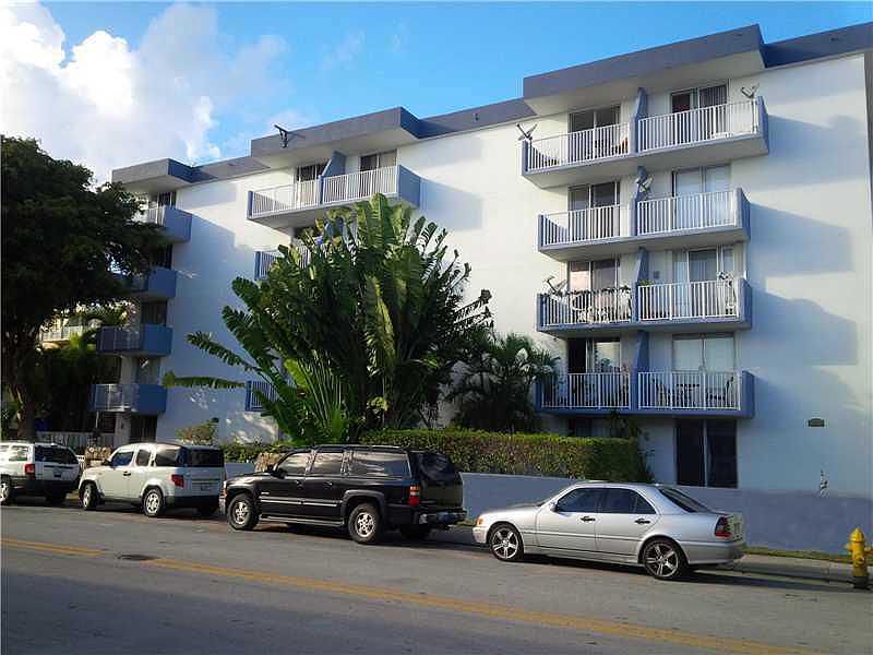 1st image of 1801 S Treasure Dr APT 121