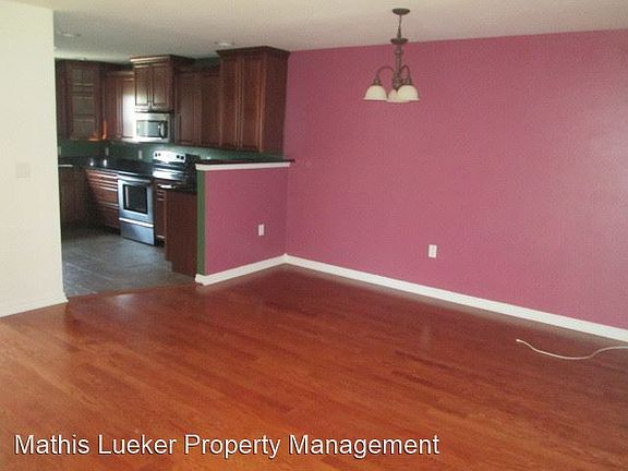 3rd image of 45 Fuller Cir