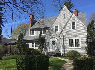 466 4th St, Manistee, MI 49660