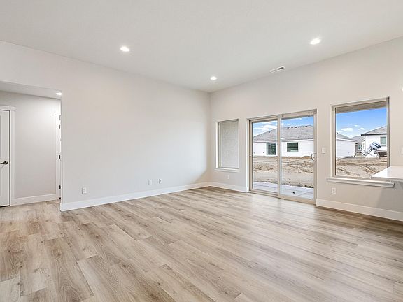 5th image of 10501 Kokanee Dr
