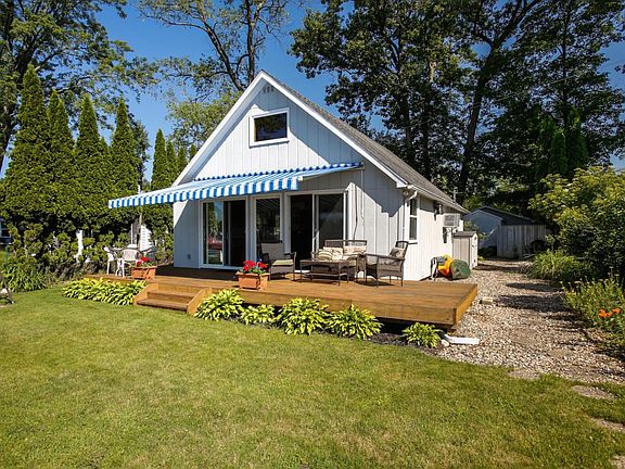 11007 pennock ln-104