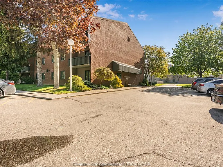 202 Campus Pkwy #207 — Photo 23