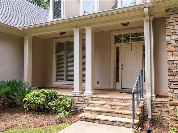 3rd image of 210 Old Elberton Rd