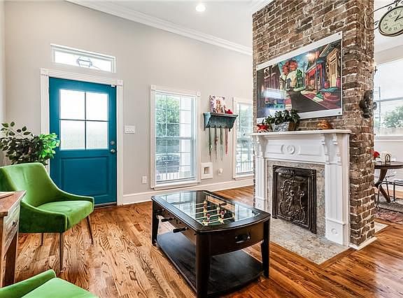 3rd image of 2129 Iberville St