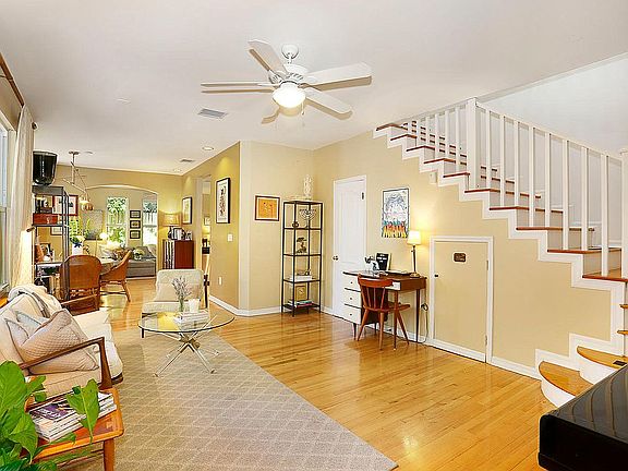 5th image of 3121 Paola Dr #16
