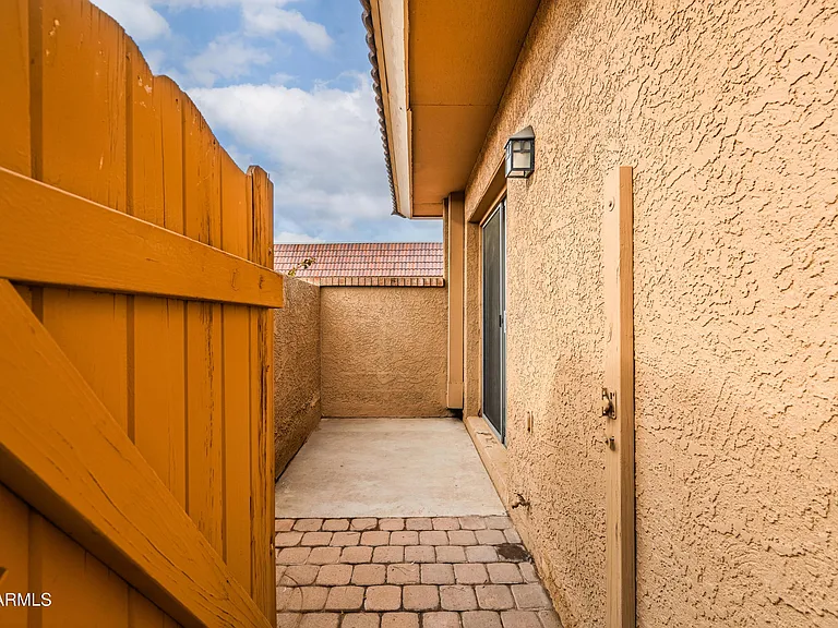 501 W Yukon Dr #4 — Photo 15