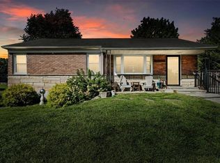 246 Parkway Dr, New Windsor, NY 12553