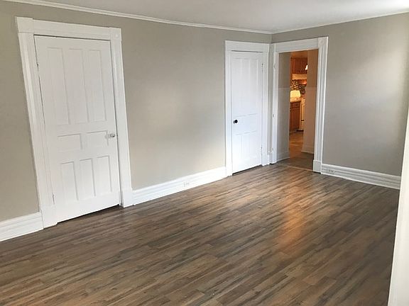 4th image of 20 Grove Ave APT 2A