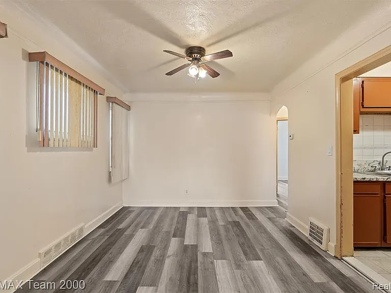 7444 Kendal St — Photo 7