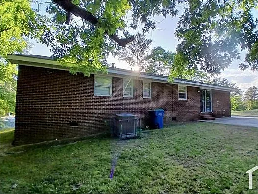 6090 Hillandale Dr — Photo 3