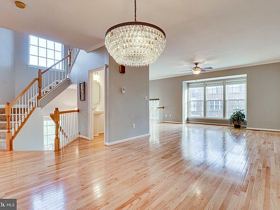 3rd image of 6440 Sutcliffe Dr