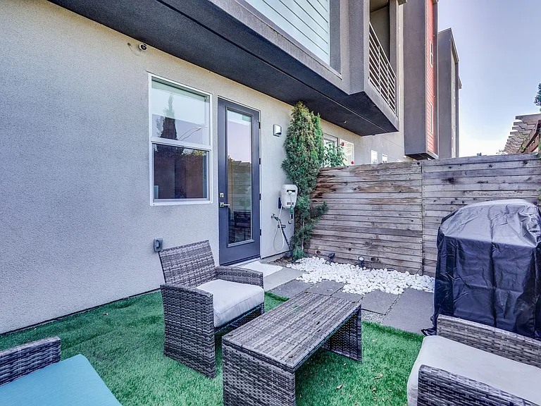 1317 Pullman Way — Photo 32
