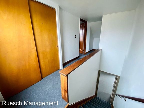 5th image of 828 De Pere St