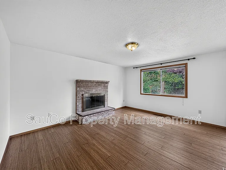 969 SW 177th Ter — Photo 9
