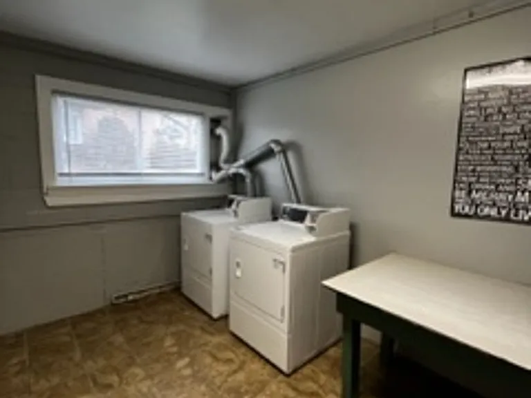 Springview Garden Apartments — Photo 26