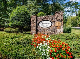 61 Ferncrest Dr, Little Rock, AR 72223