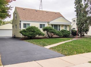 607 N Edgewood Ave, Lombard, IL 60148