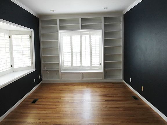 3rd image of 723 N Ash St Front 723