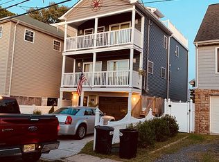 21 Atlantic St, Highlands, NJ 07732
