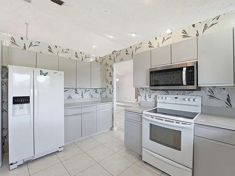 9476 El Clair Ranch Rd — Photo 17