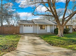 303 Booster St, Center Point, TX 78010