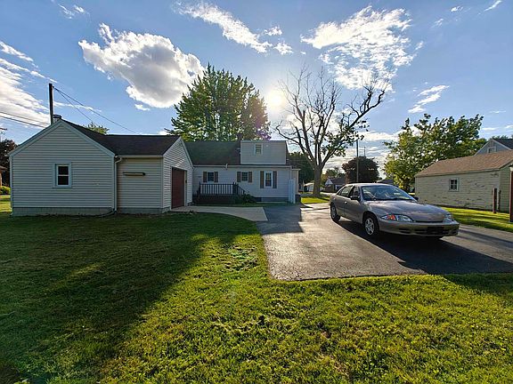 2nd image of 1315 S Blanchard St
