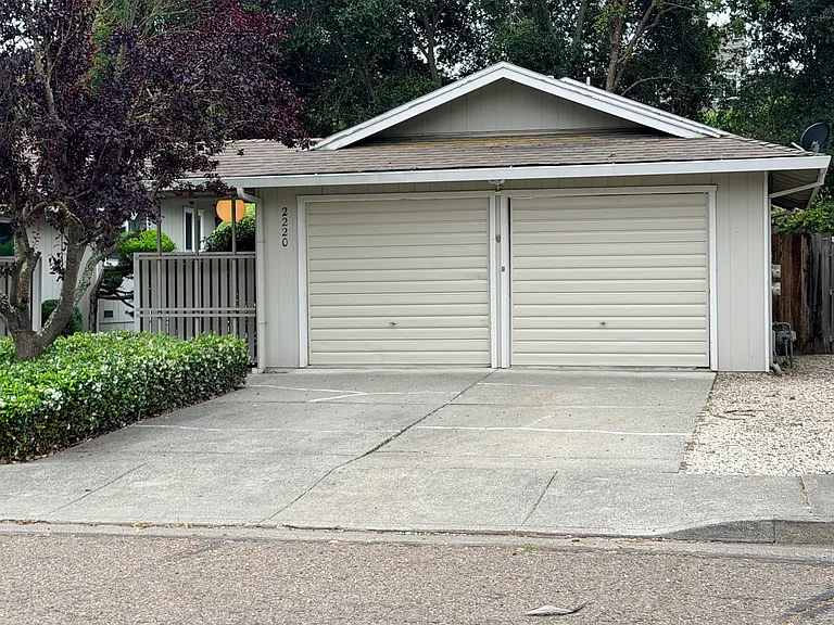 2220 Mesquite Dr — Photo 13