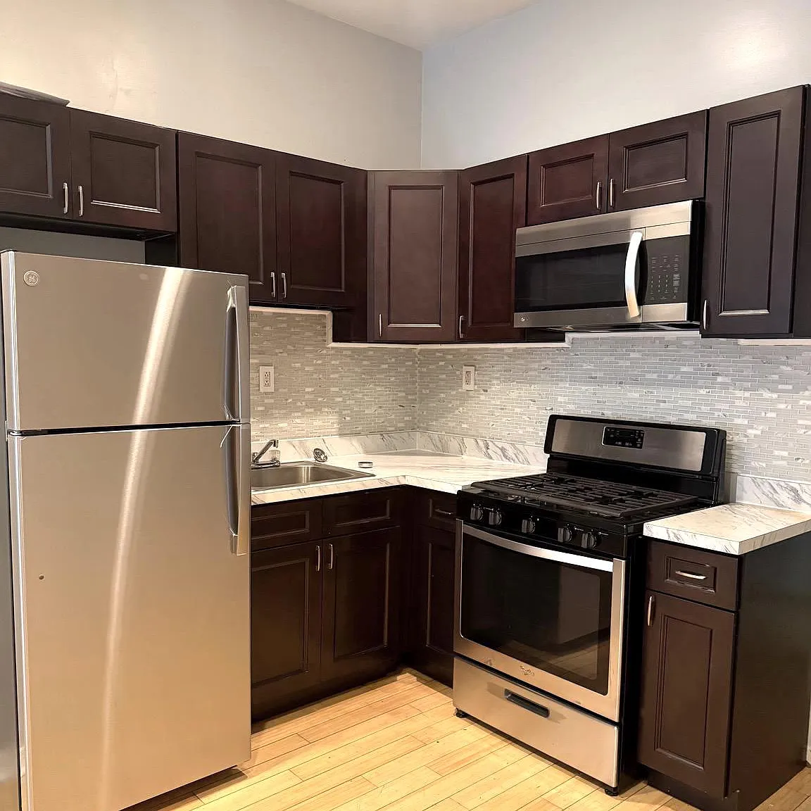 2 bed, 2604 sqft, $1,400 — Photo 4