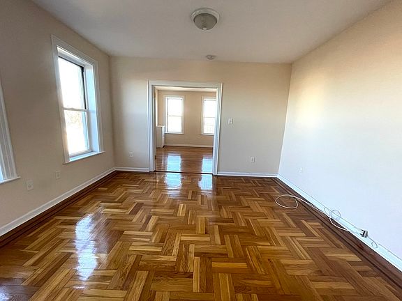 5th image of 25-68 37th St #4Q