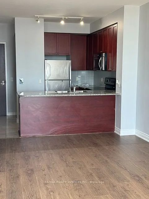 2 bed, $2,350 — Photo 3